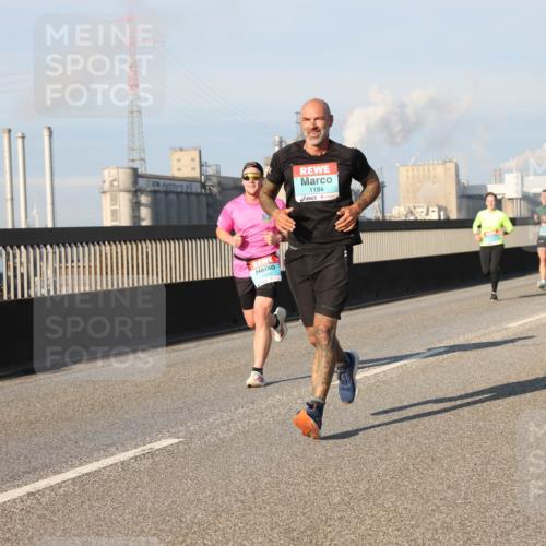 03.10.2025 - Köhlbrandbrückenlauf Lena Gebhardt http://msf.ph/oto/9119736 03.10.2025 09:45:40 Position 2 1194 meine-sportfotos.de
