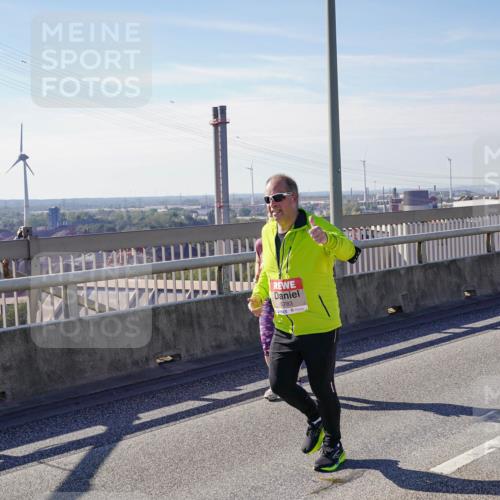 03.10.2025 - Köhlbrandbrückenlauf Michael Burmester http://msf.ph/oto/9119748 03.10.2025 13:01:02 Position 2 5783 meine-sportfotos.de