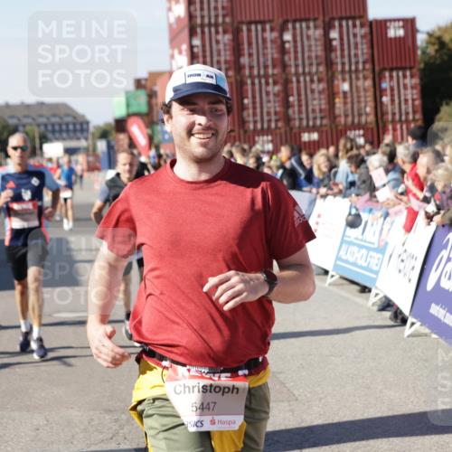 03.10.2025 - Köhlbrandbrückenlauf Jannik Wohlers http://msf.ph/oto/9119753 03.10.2025 13:03:57 Ziel 4056, 4127, 4322, 4349, 5098, 5414, 5447, 5950, 5958, 6315, 6341, 6392, 6706 meine-sportfotos.de