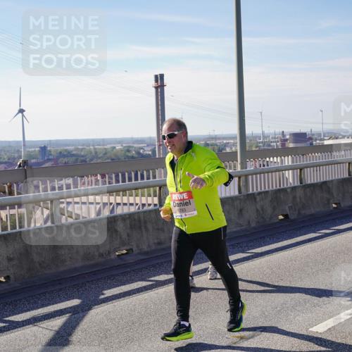 03.10.2025 - Köhlbrandbrückenlauf Michael Burmester http://msf.ph/oto/9119756 03.10.2025 13:01:02 Position 2 5783 meine-sportfotos.de
