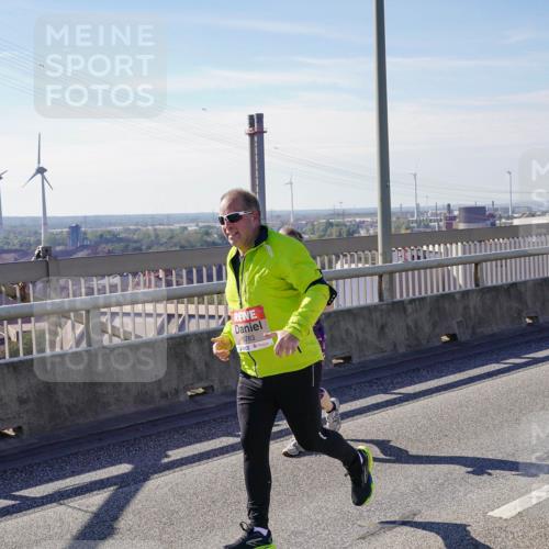 03.10.2025 - Köhlbrandbrückenlauf Michael Burmester http://msf.ph/oto/9119765 03.10.2025 13:01:02 Position 2 5783 meine-sportfotos.de
