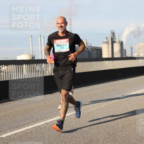 03.10.2025 - Köhlbrandbrückenlauf Lena Gebhardt http://msf.ph/oto/9119768 03.10.2025 09:45:40 Position 2 1194 meine-sportfotos.de