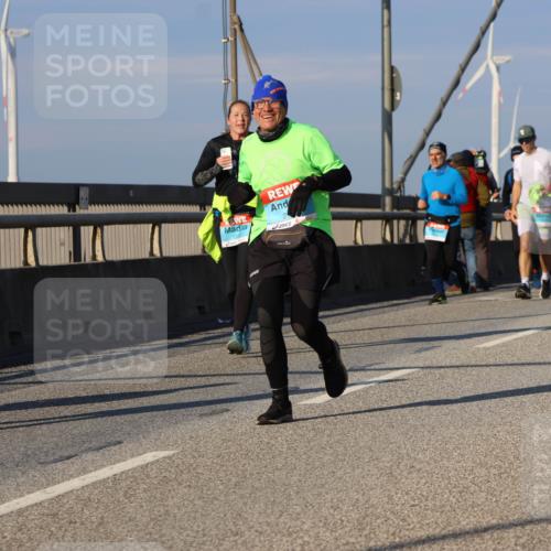 03.10.2025 - Köhlbrandbrückenlauf Strokosch-Dieckow http://msf.ph/oto/9119778 03.10.2025 09:53:59 Position 2 3529 meine-sportfotos.de