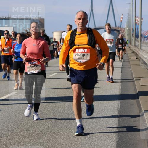 03.10.2025 - Köhlbrandbrückenlauf Strokosch-Dieckow http://msf.ph/oto/9119817 03.10.2025 12:57:33 Position 3 5204, 4224 meine-sportfotos.de