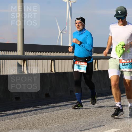 03.10.2025 - Köhlbrandbrückenlauf Strokosch-Dieckow http://msf.ph/oto/9119820 03.10.2025 09:54:05 Position 2 3114, 1938, 2514 meine-sportfotos.de