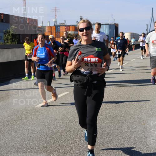 03.10.2025 - Köhlbrandbrückenlauf Strokosch-Dieckow http://msf.ph/oto/9119826 03.10.2025 12:57:37 Position 3 4031 meine-sportfotos.de