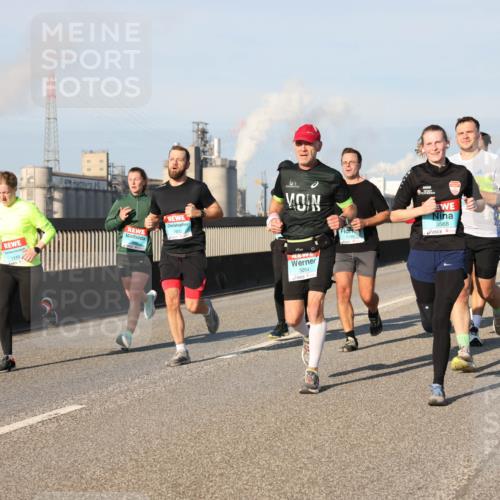 03.10.2025 - Köhlbrandbrückenlauf Lena Gebhardt http://msf.ph/oto/9119833 03.10.2025 09:45:43 Position 2 1110, 1602, 3264, 3568 meine-sportfotos.de