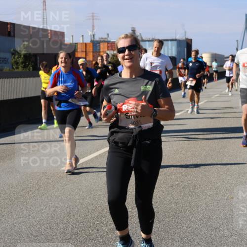 03.10.2025 - Köhlbrandbrückenlauf Strokosch-Dieckow http://msf.ph/oto/9119836 03.10.2025 12:57:37 Position 3 5711, 4031, 4244 meine-sportfotos.de