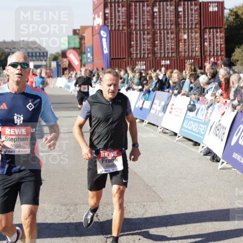 03.10.2025 - Köhlbrandbrückenlauf Jannik Wohlers http://msf.ph/oto/9119888 03.10.2025 13:03:59 Ziel 4056, 4127, 4349, 4372, 4480, 5098, 5414, 5447, 5950, 5958, 6315, 6341, 6392, 6706 meine-sportfotos.de