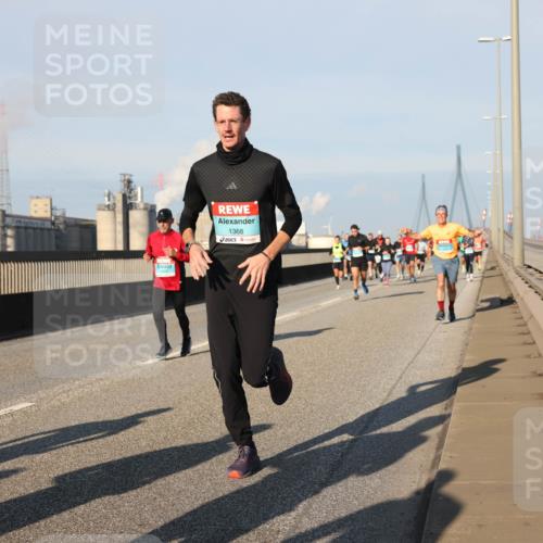 03.10.2025 - Köhlbrandbrückenlauf Lena Gebhardt http://msf.ph/oto/9119914 03.10.2025 09:45:46 Position 2 1368 meine-sportfotos.de