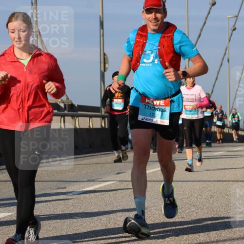 03.10.2025 - Köhlbrandbrückenlauf Strokosch-Dieckow http://msf.ph/oto/9119915 03.10.2025 09:54:10 Position 2 1757, 2024, 124 meine-sportfotos.de