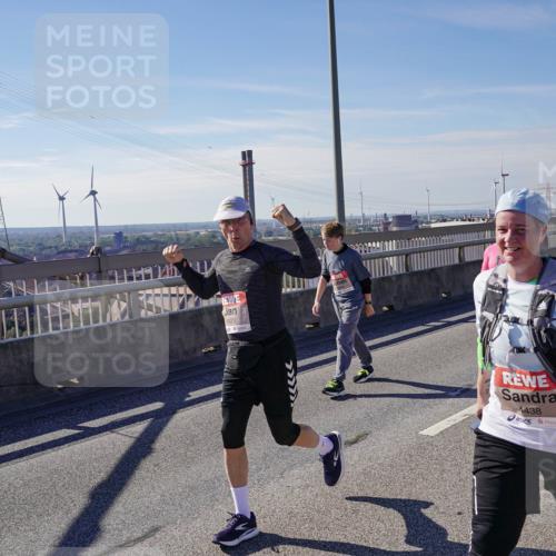 03.10.2025 - Köhlbrandbrückenlauf Michael Burmester http://msf.ph/oto/9119943 03.10.2025 13:01:11 Position 2 5923, 4438 meine-sportfotos.de