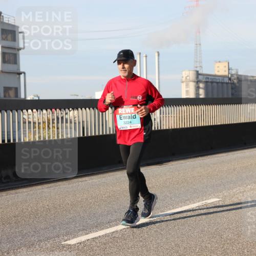 03.10.2025 - Köhlbrandbrückenlauf Lena Gebhardt http://msf.ph/oto/9119951 03.10.2025 09:45:48 Position 2 3224 meine-sportfotos.de