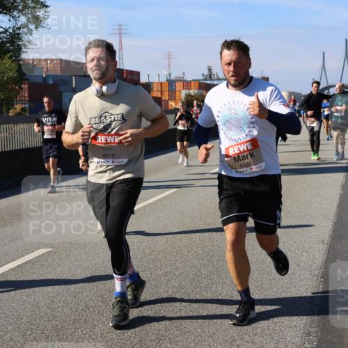 03.10.2025 - Köhlbrandbrückenlauf Strokosch-Dieckow http://msf.ph/oto/9119959 03.10.2025 12:57:49 Position 3 6818, 5261 meine-sportfotos.de