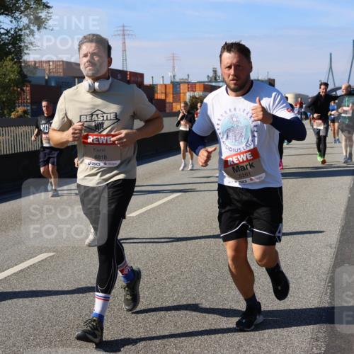 03.10.2025 - Köhlbrandbrückenlauf Strokosch-Dieckow http://msf.ph/oto/9119966 03.10.2025 12:57:49 Position 3 6818, 5261 meine-sportfotos.de