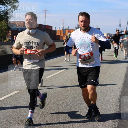 03.10.2025 - Köhlbrandbrückenlauf Strokosch-Dieckow http://msf.ph/oto/9119970 03.10.2025 12:57:49 Position 3 6818, 5261 meine-sportfotos.de