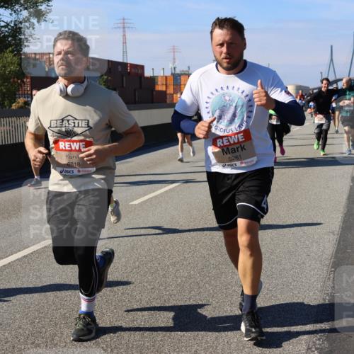 03.10.2025 - Köhlbrandbrückenlauf Strokosch-Dieckow http://msf.ph/oto/9119974 03.10.2025 12:57:50 Position 3 6818, 5261 meine-sportfotos.de