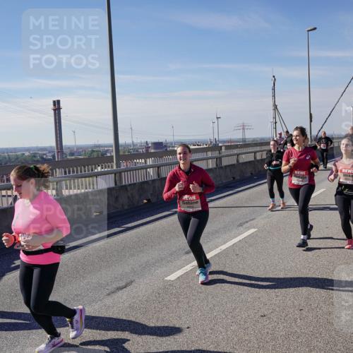 03.10.2025 - Köhlbrandbrückenlauf Michael Burmester http://msf.ph/oto/9119983 03.10.2025 13:01:13 Position 2 5515 meine-sportfotos.de