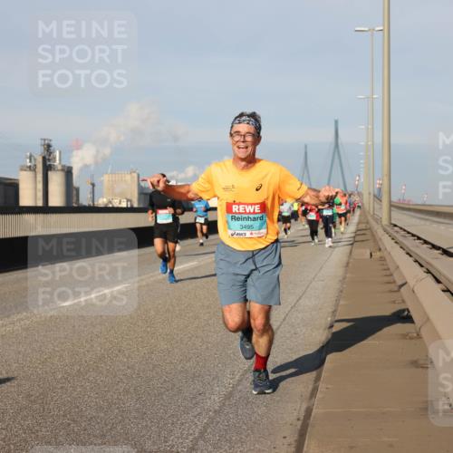 03.10.2025 - Köhlbrandbrückenlauf Lena Gebhardt http://msf.ph/oto/9119994 03.10.2025 09:45:49 Position 2 3495 meine-sportfotos.de