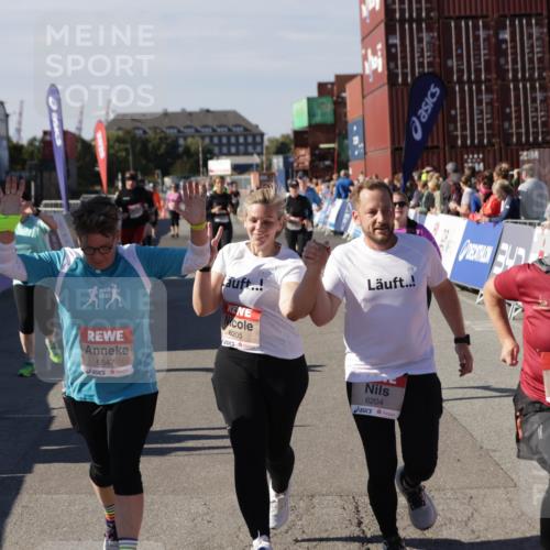 03.10.2025 - Köhlbrandbrückenlauf Jannik Wohlers http://msf.ph/oto/9120028 03.10.2025 13:35:17 Ziel 4886, 5279, 5360, 5412, 5427, 6204, 6205, 6265, 6547 meine-sportfotos.de