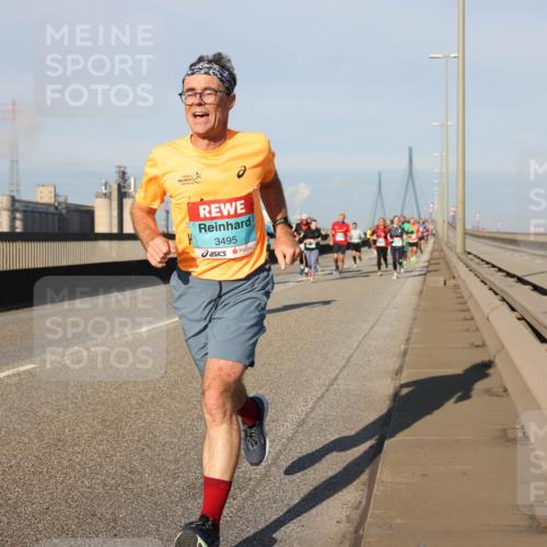 03.10.2025 - Köhlbrandbrückenlauf Lena Gebhardt http://msf.ph/oto/9120044 03.10.2025 09:45:50 Position 2 3495 meine-sportfotos.de