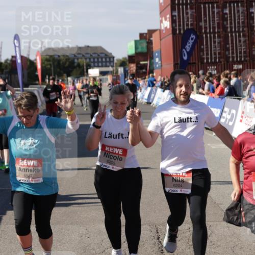 03.10.2025 - Köhlbrandbrückenlauf Jannik Wohlers http://msf.ph/oto/9120051 03.10.2025 13:35:17 Ziel 4886, 5279, 5360, 5412, 5427, 6204, 6205, 6265, 6547 meine-sportfotos.de