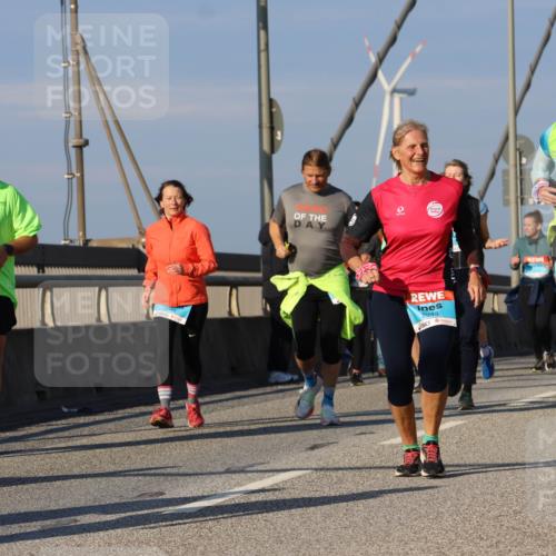 03.10.2025 - Köhlbrandbrückenlauf Strokosch-Dieckow http://msf.ph/oto/9120055 03.10.2025 09:54:26 Position 2 2943, 1452 meine-sportfotos.de