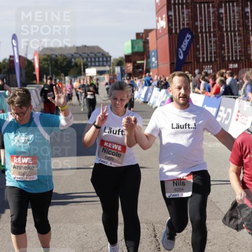 03.10.2025 - Köhlbrandbrückenlauf Jannik Wohlers http://msf.ph/oto/9120057 03.10.2025 13:35:18 Ziel 4886, 5279, 5360, 5412, 5548, 5575, 6204, 6205, 6265, 6358, 6547 meine-sportfotos.de
