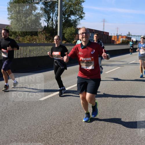 03.10.2025 - Köhlbrandbrückenlauf Strokosch-Dieckow http://msf.ph/oto/9120064 03.10.2025 12:57:57 Position 3 4421 meine-sportfotos.de