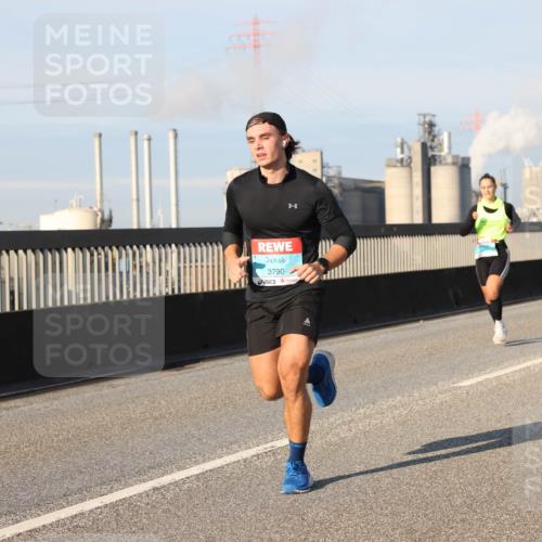 03.10.2025 - Köhlbrandbrückenlauf Lena Gebhardt http://msf.ph/oto/9120074 03.10.2025 09:45:51 Position 2 3790 meine-sportfotos.de
