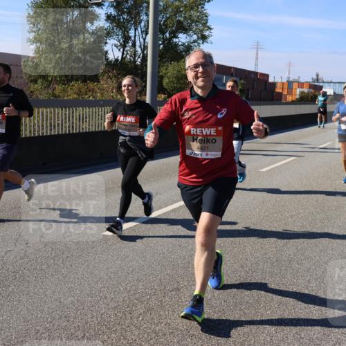 03.10.2025 - Köhlbrandbrückenlauf Strokosch-Dieckow http://msf.ph/oto/9120075 03.10.2025 12:57:57 Position 3 4421 meine-sportfotos.de