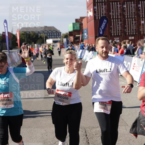 03.10.2025 - Köhlbrandbrückenlauf Jannik Wohlers http://msf.ph/oto/9120077 03.10.2025 13:35:18 Ziel 4886, 5279, 5360, 5412, 5548, 5575, 6204, 6205, 6265, 6358, 6547 meine-sportfotos.de