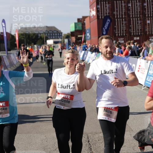 03.10.2025 - Köhlbrandbrückenlauf Jannik Wohlers http://msf.ph/oto/9120083 03.10.2025 13:35:18 Ziel 4886, 5279, 5360, 5412, 5548, 5575, 6204, 6205, 6265, 6358, 6547 meine-sportfotos.de