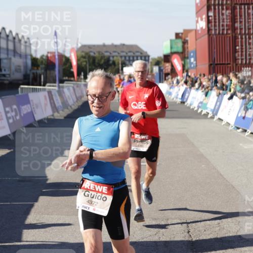 03.10.2025 - Köhlbrandbrückenlauf Jannik Wohlers http://msf.ph/oto/9120090 03.10.2025 13:04:05 Ziel 4056, 4127, 4349, 4372, 4480, 5098, 5447, 5721, 5950, 5958, 6315, 6392 meine-sportfotos.de