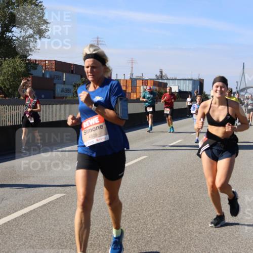 03.10.2025 - Köhlbrandbrückenlauf Strokosch-Dieckow http://msf.ph/oto/9120092 03.10.2025 12:57:59 Position 3 4509 meine-sportfotos.de