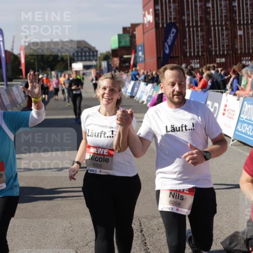 03.10.2025 - Köhlbrandbrückenlauf Jannik Wohlers http://msf.ph/oto/9120094 03.10.2025 13:35:18 Ziel 4886, 5279, 5360, 5412, 5548, 5575, 6204, 6205, 6265, 6358, 6547 meine-sportfotos.de