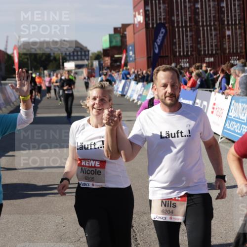 03.10.2025 - Köhlbrandbrückenlauf Jannik Wohlers http://msf.ph/oto/9120099 03.10.2025 13:35:18 Ziel 4886, 5279, 5360, 5412, 5548, 5575, 6204, 6205, 6265, 6358, 6547 meine-sportfotos.de