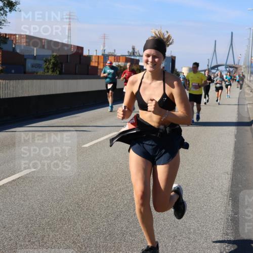 03.10.2025 - Köhlbrandbrückenlauf Strokosch-Dieckow http://msf.ph/oto/9120106 03.10.2025 12:57:59 Position 3  meine-sportfotos.de