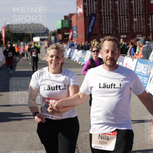 03.10.2025 - Köhlbrandbrückenlauf Jannik Wohlers http://msf.ph/oto/9120126 03.10.2025 13:35:18 Ziel 4886, 5279, 5360, 5412, 5548, 5575, 6204, 6205, 6265, 6358, 6547 meine-sportfotos.de