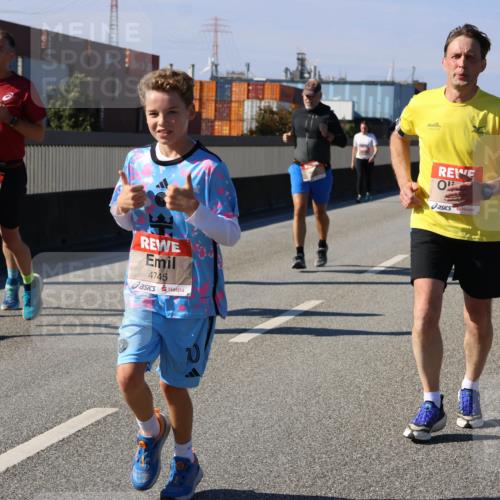 03.10.2025 - Köhlbrandbrückenlauf Strokosch-Dieckow http://msf.ph/oto/9120131 03.10.2025 12:58:03 Position 3 5802, 4745 meine-sportfotos.de