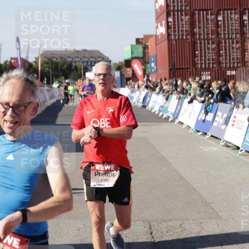 03.10.2025 - Köhlbrandbrückenlauf Jannik Wohlers http://msf.ph/oto/9120151 03.10.2025 13:04:06 Ziel 4056, 4127, 4349, 4372, 4480, 5721, 5950, 5958, 6392 meine-sportfotos.de