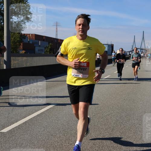 03.10.2025 - Köhlbrandbrückenlauf Strokosch-Dieckow http://msf.ph/oto/9120160 03.10.2025 12:58:04 Position 3 5802, 5942 meine-sportfotos.de