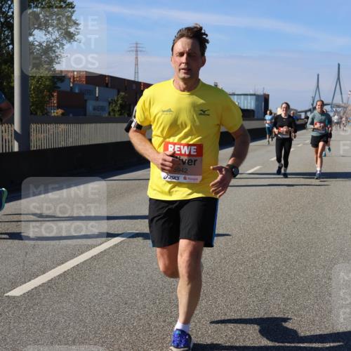 03.10.2025 - Köhlbrandbrückenlauf Strokosch-Dieckow http://msf.ph/oto/9120165 03.10.2025 12:58:04 Position 3 5802, 5942 meine-sportfotos.de
