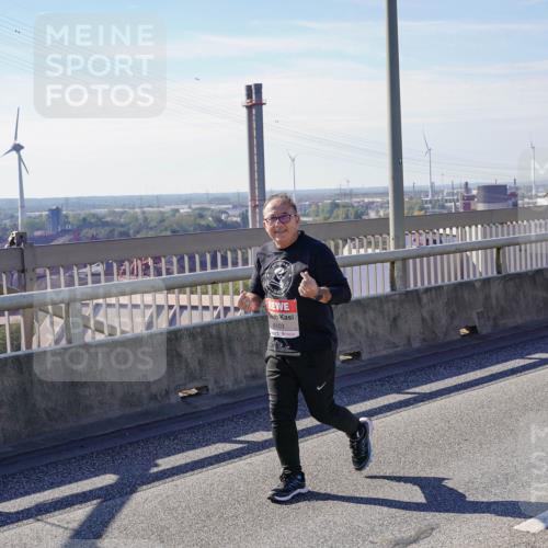 03.10.2025 - Köhlbrandbrückenlauf Michael Burmester http://msf.ph/oto/9120168 03.10.2025 13:01:21 Position 2 6103 meine-sportfotos.de
