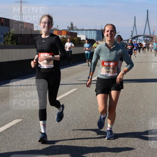 03.10.2025 - Köhlbrandbrückenlauf Strokosch-Dieckow http://msf.ph/oto/9120171 03.10.2025 12:58:07 Position 3 4888, 4642 meine-sportfotos.de