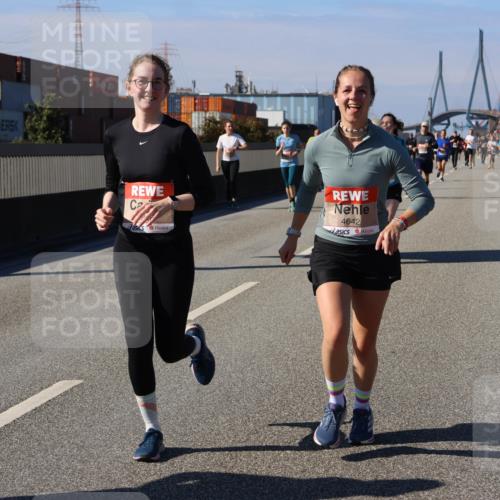 03.10.2025 - Köhlbrandbrückenlauf Strokosch-Dieckow http://msf.ph/oto/9120176 03.10.2025 12:58:07 Position 3 4642 meine-sportfotos.de