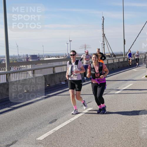 03.10.2025 - Köhlbrandbrückenlauf Michael Burmester http://msf.ph/oto/9120189 03.10.2025 13:01:22 Position 2  meine-sportfotos.de