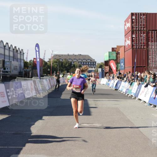 03.10.2025 - Köhlbrandbrückenlauf Jannik Wohlers http://msf.ph/oto/9120225 03.10.2025 13:04:10 Ziel 4056, 4372, 4480, 5721, 5958, 6038, 6523 meine-sportfotos.de