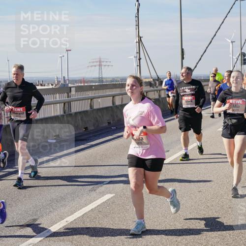 03.10.2025 - Köhlbrandbrückenlauf Michael Burmester http://msf.ph/oto/9120228 03.10.2025 13:01:25 Position 2 4416, 4415, 5876, 4578 meine-sportfotos.de