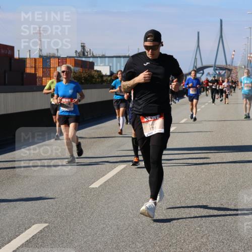 03.10.2025 - Köhlbrandbrückenlauf Strokosch-Dieckow http://msf.ph/oto/9120229 03.10.2025 12:58:14 Position 3 5 meine-sportfotos.de